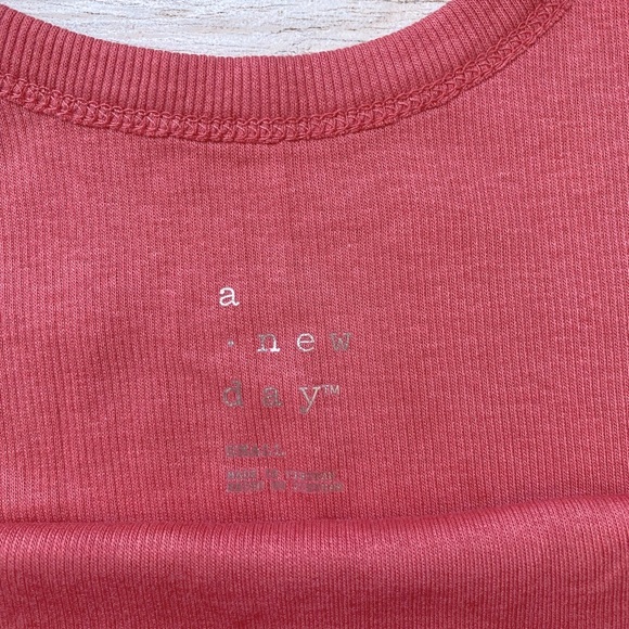 NWOT Small pink body suit - Picture 4 of 4